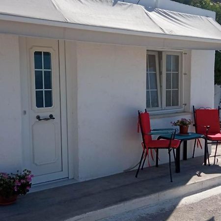 Sweet Home With Two Beds -One Single Room- With Beautiful View! اجيا مارينا المظهر الخارجي الصورة